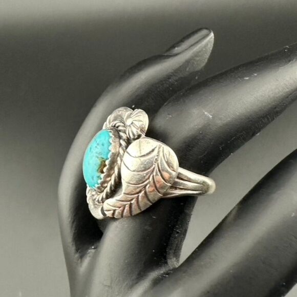 Vintage Native American Navajo Turquoise Sterling Silver Ring Size 6 - Picture 2 of 6